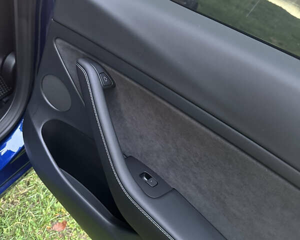 Синий Тесла Модель 3, объемом двигателя 0 л и пробегом 9 тыс. км за 25500 $, фото 18 на Automoto.ua