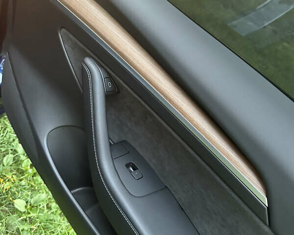 Синий Тесла Модель 3, объемом двигателя 0 л и пробегом 9 тыс. км за 25500 $, фото 17 на Automoto.ua