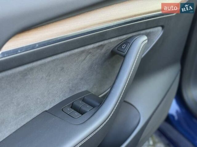 Синій Тесла Модель 3, об'ємом двигуна 0 л та пробігом 21 тис. км за 20999 $, фото 61 на Automoto.ua