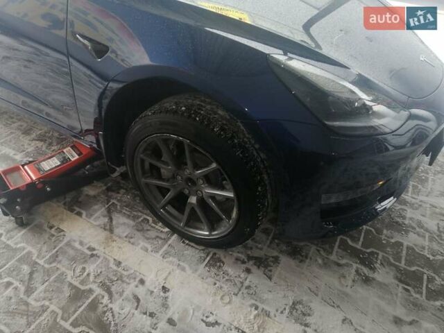 Синій Тесла Модель 3, об'ємом двигуна 0 л та пробігом 32 тис. км за 20999 $, фото 23 на Automoto.ua