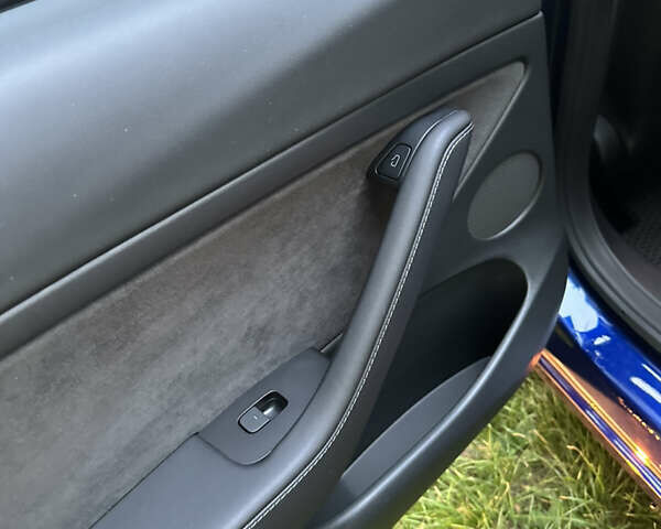 Синий Тесла Модель 3, объемом двигателя 0 л и пробегом 9 тыс. км за 25500 $, фото 15 на Automoto.ua