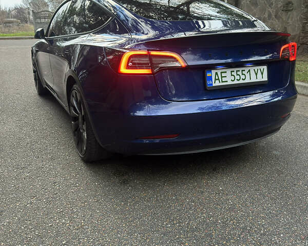 Синий Тесла Модель 3, объемом двигателя 0 л и пробегом 43 тыс. км за 25999 $, фото 6 на Automoto.ua