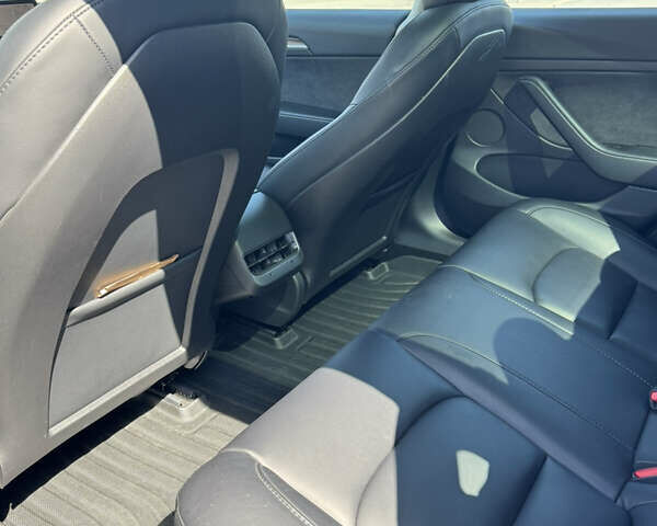 Синій Тесла Модель 3, об'ємом двигуна 0 л та пробігом 45 тис. км за 24500 $, фото 10 на Automoto.ua