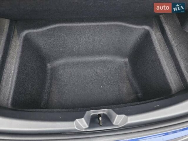 Синий Тесла Модель 3, объемом двигателя 0 л и пробегом 30 тыс. км за 27800 $, фото 30 на Automoto.ua