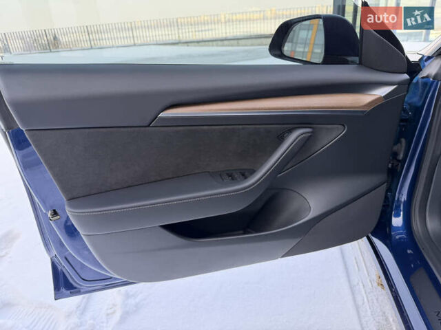 Синий Тесла Модель 3, объемом двигателя 0 л и пробегом 35 тыс. км за 21700 $, фото 17 на Automoto.ua