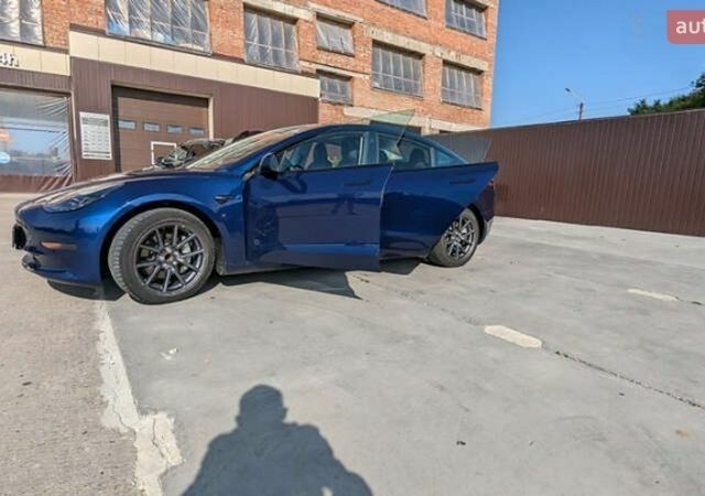 Синій Тесла Модель 3, об'ємом двигуна 0 л та пробігом 67 тис. км за 23000 $, фото 17 на Automoto.ua