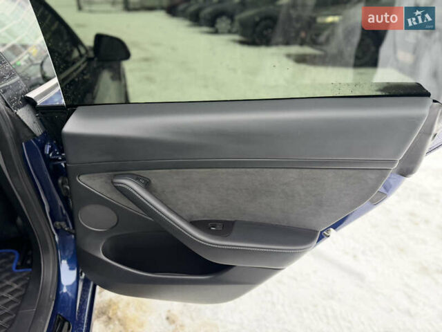 Синий Тесла Модель 3, объемом двигателя 0 л и пробегом 21 тыс. км за 21690 $, фото 24 на Automoto.ua