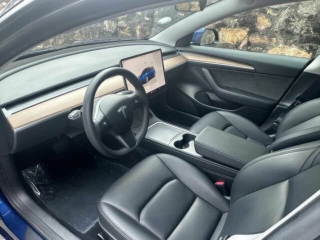 Синий Тесла Модель 3, объемом двигателя 0 л и пробегом 20 тыс. км за 9600 $, фото 5 на Automoto.ua