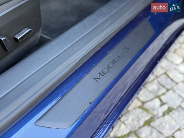 Синій Тесла Модель 3, об'ємом двигуна 0 л та пробігом 21 тис. км за 20999 $, фото 98 на Automoto.ua