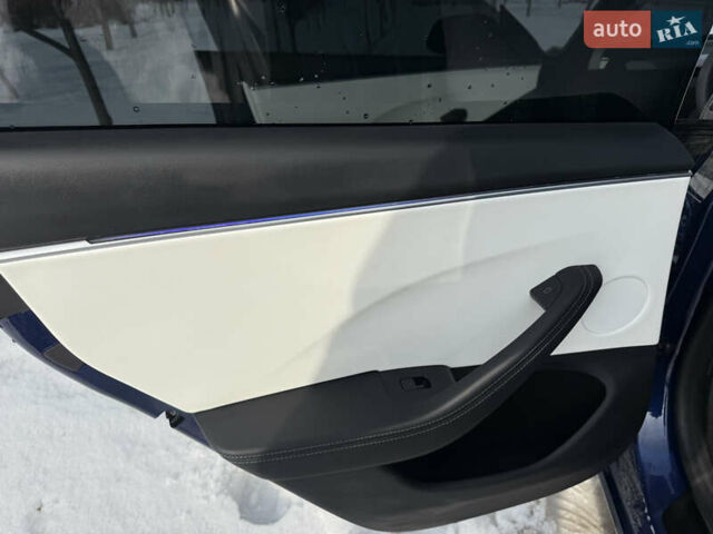 Синий Тесла Модель 3, объемом двигателя 0 л и пробегом 50 тыс. км за 34990 $, фото 26 на Automoto.ua