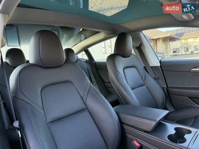 Синій Тесла Модель 3, об'ємом двигуна 0 л та пробігом 21 тис. км за 20999 $, фото 96 на Automoto.ua