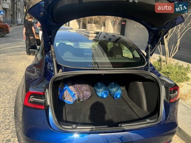 Синій Тесла Модель 3, об'ємом двигуна 0 л та пробігом 23 тис. км за 21000 $, фото 5 на Automoto.ua