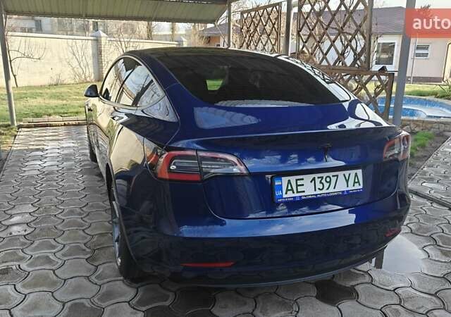 Синий Тесла Модель 3, объемом двигателя 0 л и пробегом 25 тыс. км за 21500 $, фото 3 на Automoto.ua