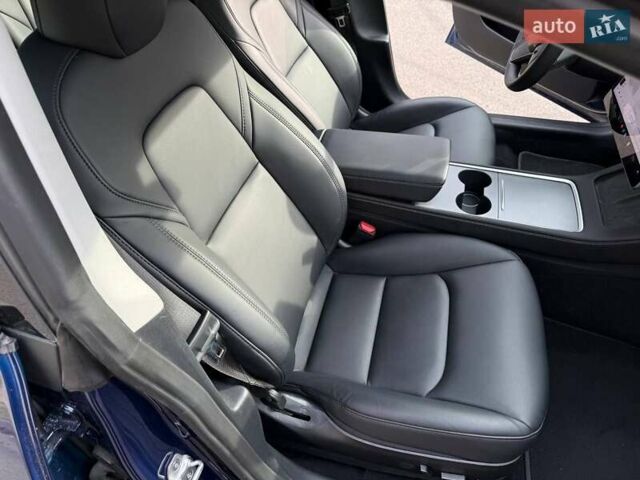 Синий Тесла Модель 3, объемом двигателя 0 л и пробегом 5 тыс. км за 24999 $, фото 20 на Automoto.ua