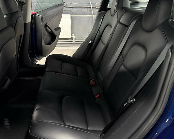 Синій Тесла Модель 3, об'ємом двигуна 0 л та пробігом 45 тис. км за 20990 $, фото 9 на Automoto.ua