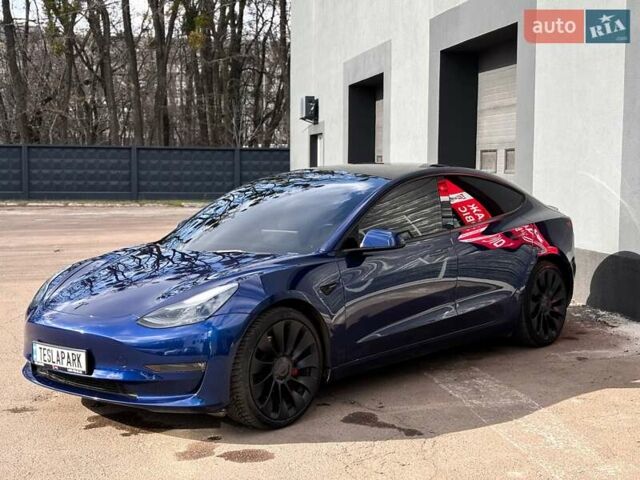 Синий Тесла Модель 3, объемом двигателя 0 л и пробегом 63 тыс. км за 25999 $, фото 3 на Automoto.ua