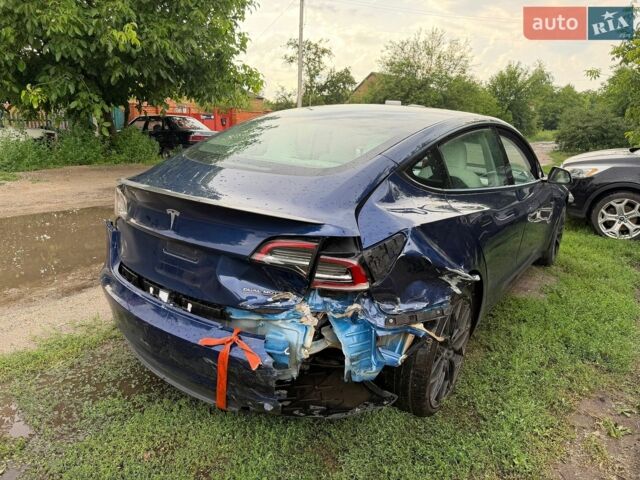 Синий Тесла Модель 3, объемом двигателя 0 л и пробегом 140 тыс. км за 18000 $, фото 4 на Automoto.ua