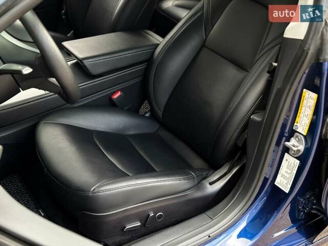 Синий Тесла Модель 3, объемом двигателя 0 л и пробегом 63 тыс. км за 25999 $, фото 12 на Automoto.ua