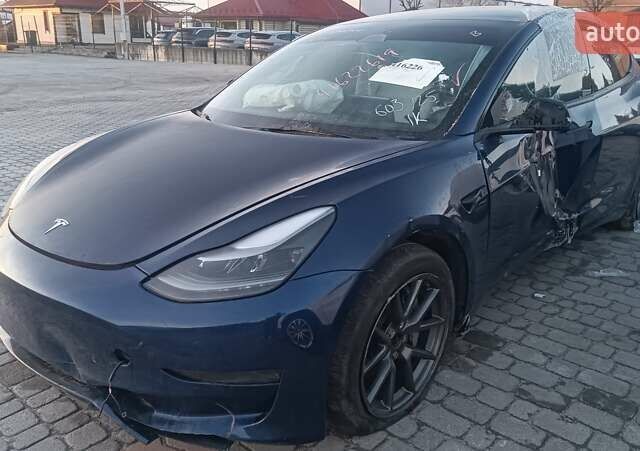 Синий Тесла Модель 3, объемом двигателя 0 л и пробегом 42 тыс. км за 11999 $, фото 5 на Automoto.ua