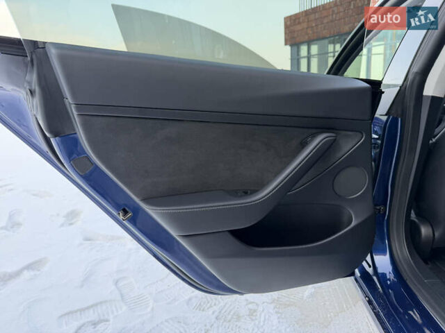 Синий Тесла Модель 3, объемом двигателя 0 л и пробегом 35 тыс. км за 21700 $, фото 27 на Automoto.ua