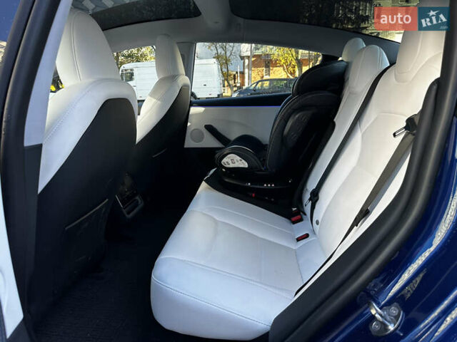 Синий Тесла Модель 3, объемом двигателя 0 л и пробегом 5 тыс. км за 28000 $, фото 13 на Automoto.ua