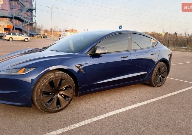 Синий Тесла Модель 3, объемом двигателя 0 л и пробегом 41 тыс. км за 29700 $, фото 6 на Automoto.ua