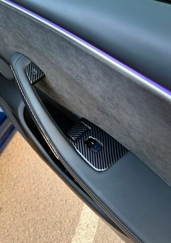 Синий Тесла Модель 3, объемом двигателя 0 л и пробегом 41 тыс. км за 29700 $, фото 19 на Automoto.ua