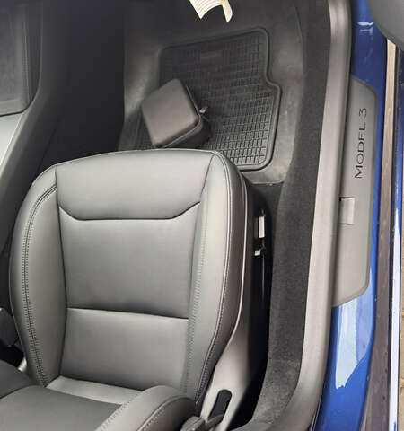 Синій Тесла Модель 3, об'ємом двигуна 0 л та пробігом 1 тис. км за 29000 $, фото 5 на Automoto.ua