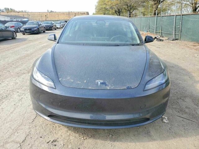 Синий Тесла Модель 3, объемом двигателя 0 л и пробегом 17 тыс. км за 9500 $, фото 4 на Automoto.ua