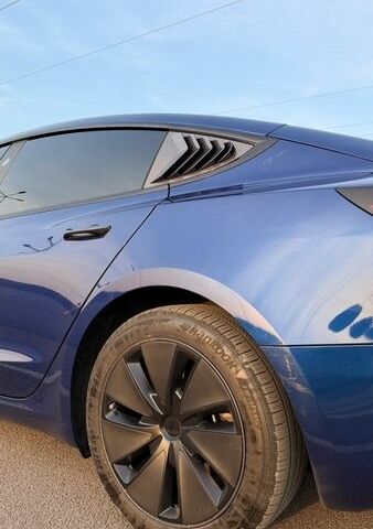 Синий Тесла Модель 3, объемом двигателя 0 л и пробегом 41 тыс. км за 29700 $, фото 7 на Automoto.ua