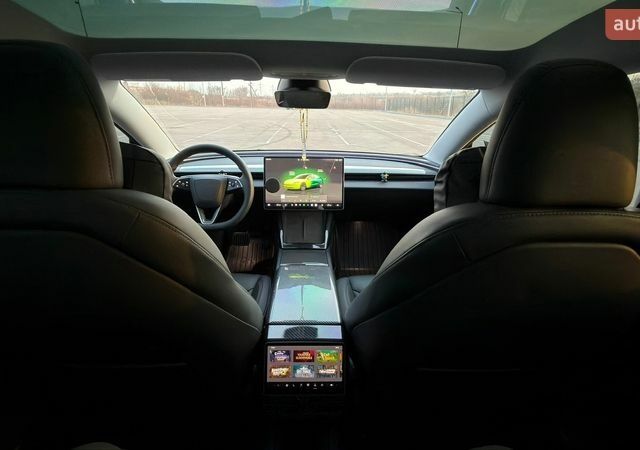 Синий Тесла Модель 3, объемом двигателя 0 л и пробегом 41 тыс. км за 29700 $, фото 23 на Automoto.ua