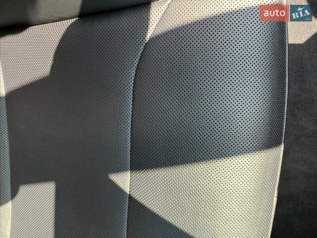 Синий Тесла Модель 3, объемом двигателя 0 л и пробегом 2 тыс. км за 34300 $, фото 9 на Automoto.ua
