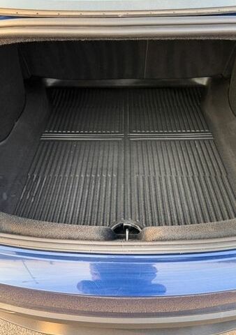 Синий Тесла Модель 3, объемом двигателя 0 л и пробегом 41 тыс. км за 29700 $, фото 11 на Automoto.ua