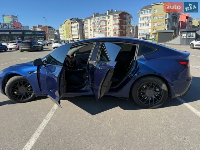 Синий Тесла Модель 3, объемом двигателя 0 л и пробегом 11 тыс. км за 25400 $, фото 26 на Automoto.ua