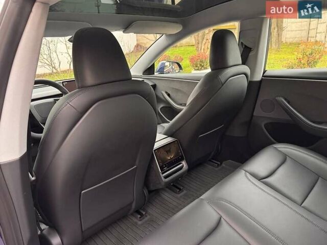 Синій Тесла Модель 3, об'ємом двигуна 0 л та пробігом 48 тис. км за 25500 $, фото 24 на Automoto.ua