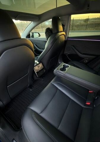 Синий Тесла Модель 3, объемом двигателя 0 л и пробегом 41 тыс. км за 29700 $, фото 20 на Automoto.ua