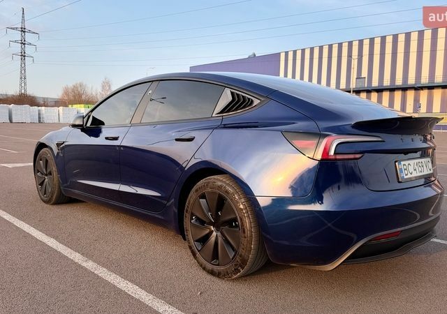 Синий Тесла Модель 3, объемом двигателя 0 л и пробегом 41 тыс. км за 29700 $, фото 4 на Automoto.ua