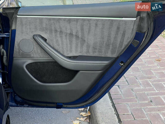 Синій Тесла Модель 3, об'ємом двигуна 0 л та пробігом 14 тис. км за 32999 $, фото 50 на Automoto.ua