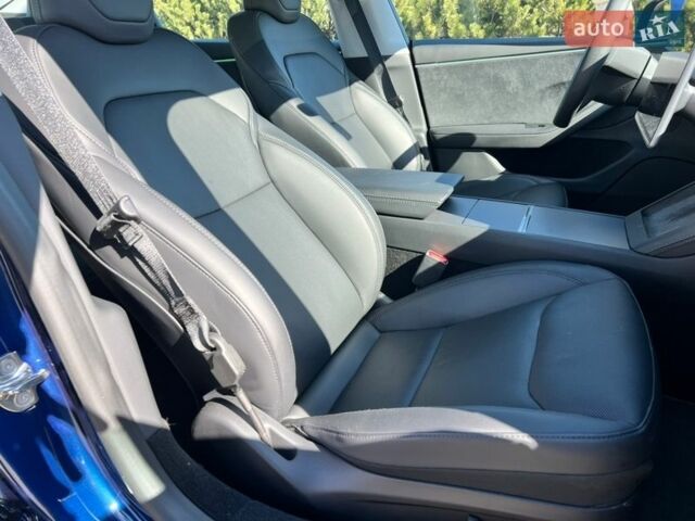 Синий Тесла Модель 3, объемом двигателя 0 л и пробегом 14 тыс. км за 31999 $, фото 53 на Automoto.ua