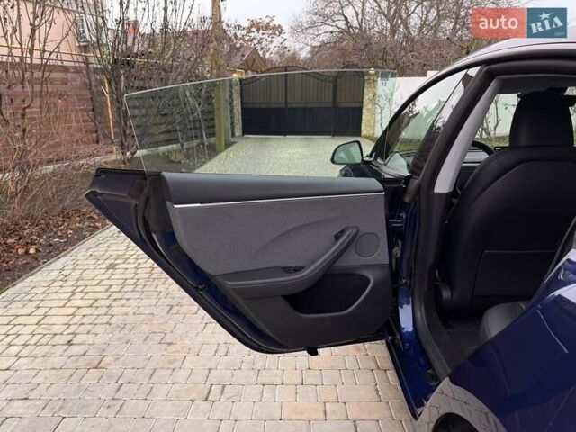 Синій Тесла Модель 3, об'ємом двигуна 0 л та пробігом 48 тис. км за 25500 $, фото 21 на Automoto.ua