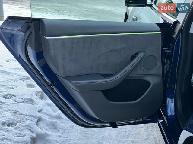 Синий Тесла Модель 3, объемом двигателя 0 л и пробегом 14 тыс. км за 32999 $, фото 39 на Automoto.ua