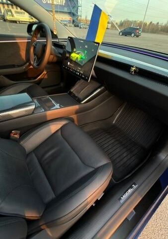 Синий Тесла Модель 3, объемом двигателя 0 л и пробегом 41 тыс. км за 29700 $, фото 17 на Automoto.ua