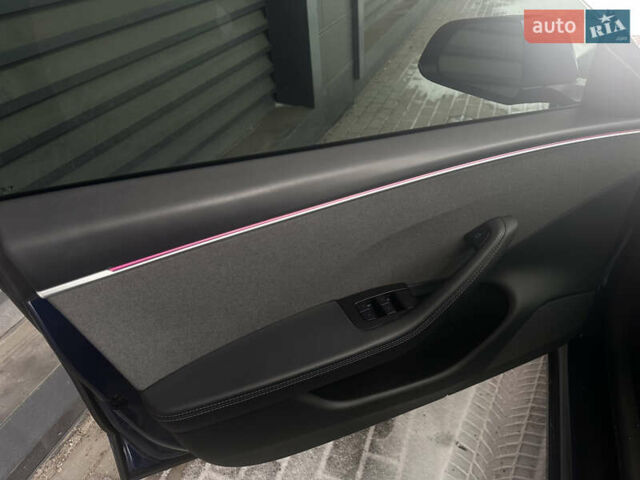 Синій Тесла Модель 3, об'ємом двигуна 0 л та пробігом 18 тис. км за 29900 $, фото 8 на Automoto.ua