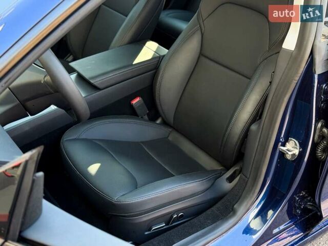 Синій Тесла Модель 3, об'ємом двигуна 0 л та пробігом 4 тис. км за 33500 $, фото 12 на Automoto.ua