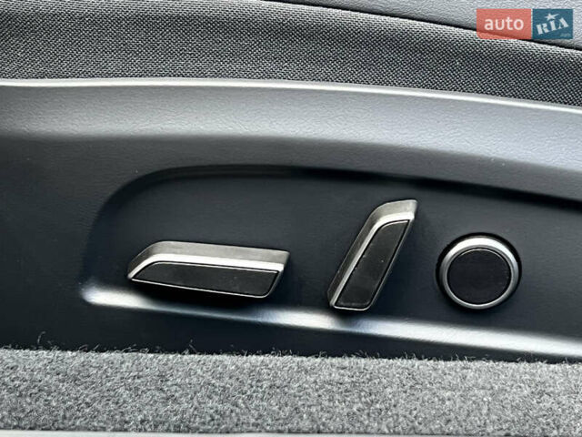 Синій Тесла Модель 3, об'ємом двигуна 0 л та пробігом 14 тис. км за 32999 $, фото 29 на Automoto.ua