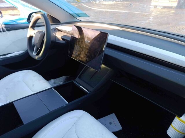 Синий Тесла Модель 3, объемом двигателя 0 л и пробегом 2 тыс. км за 23700 $, фото 10 на Automoto.ua