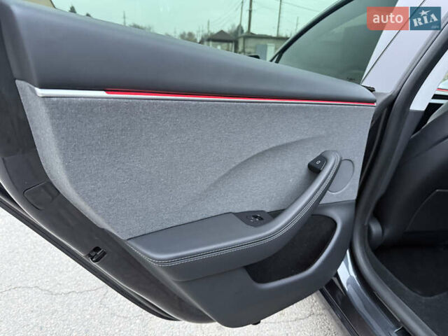 Синій Тесла Модель 3, об'ємом двигуна 0 л та пробігом 6 тис. км за 31000 $, фото 33 на Automoto.ua