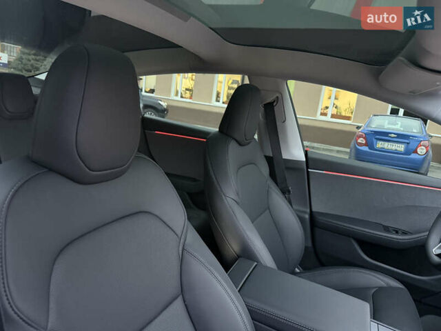 Синій Тесла Модель 3, об'ємом двигуна 0 л та пробігом 6 тис. км за 31000 $, фото 24 на Automoto.ua