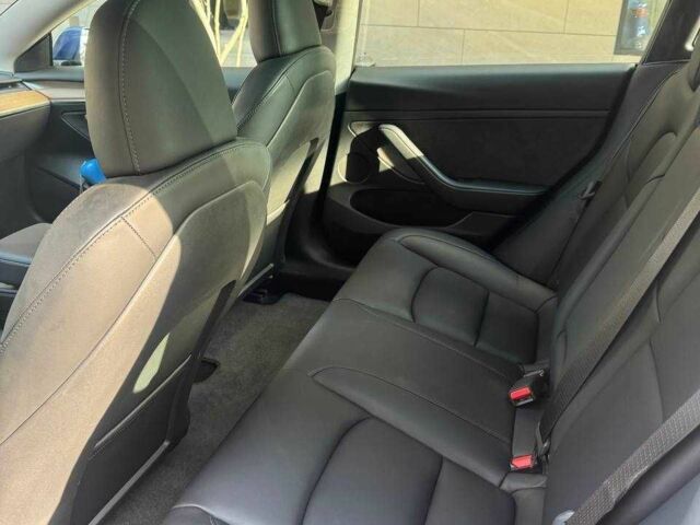 Синій Тесла Модель 3, об'ємом двигуна 0 л та пробігом 23 тис. км за 21000 $, фото 10 на Automoto.ua