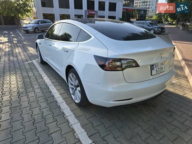 Зеленый Тесла Модель 3, объемом двигателя 0 л и пробегом 122 тыс. км за 18900 $, фото 2 на Automoto.ua
